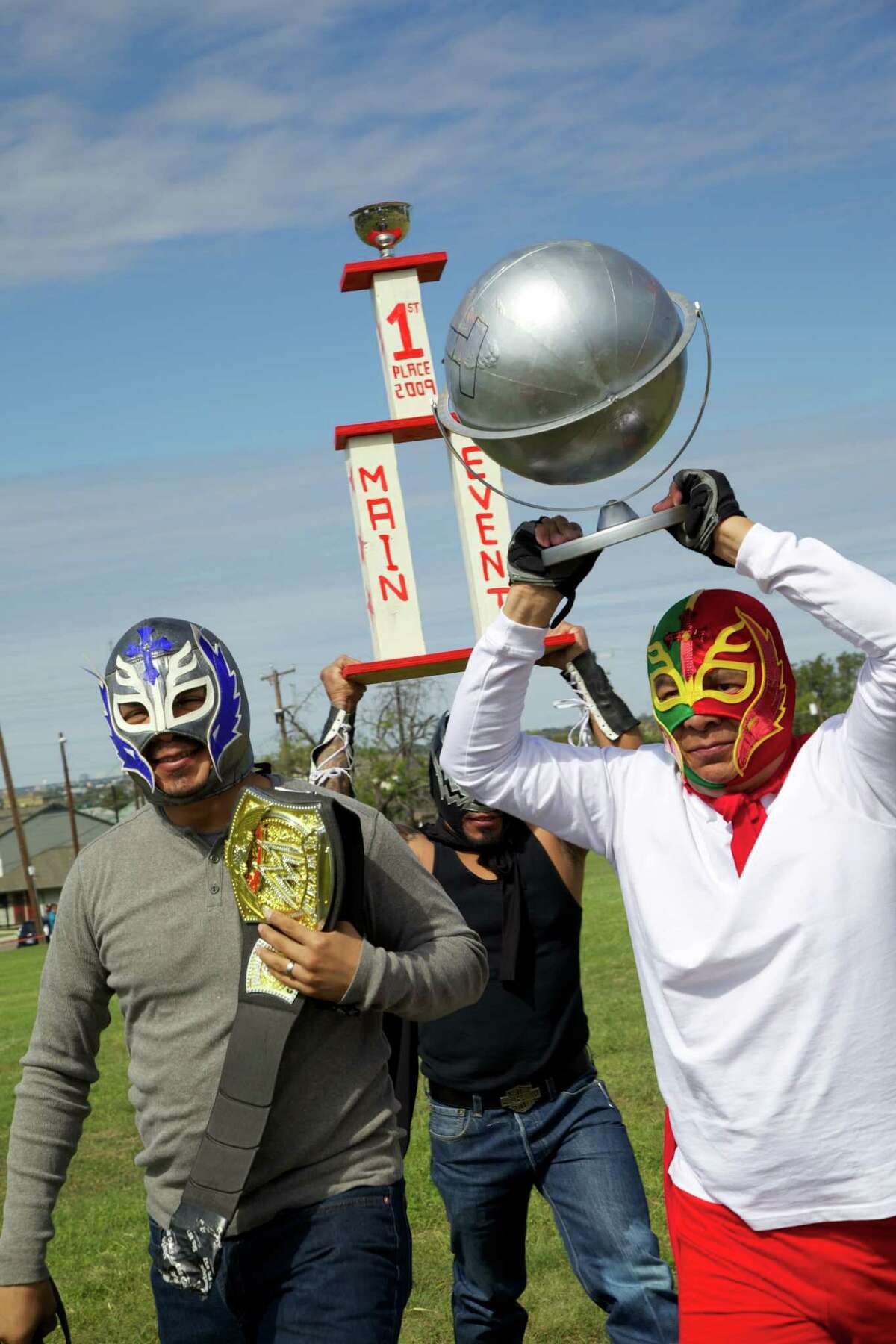 Push Cart Derby brings laughs, crowds to the East Side