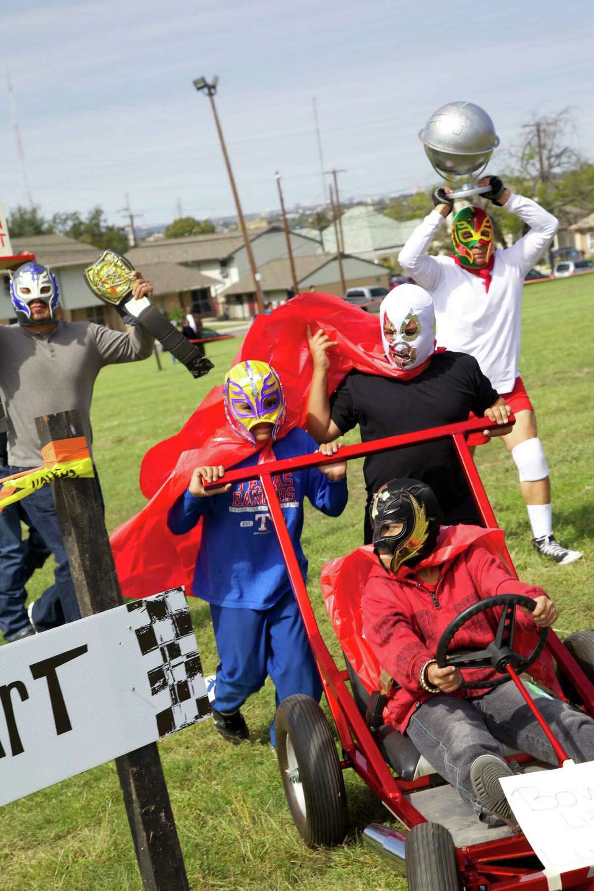 Push Cart Derby brings laughs, crowds to the East Side