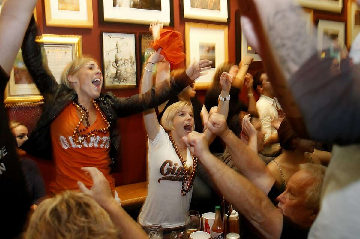 Giants Fans Celebrate World Series Victory