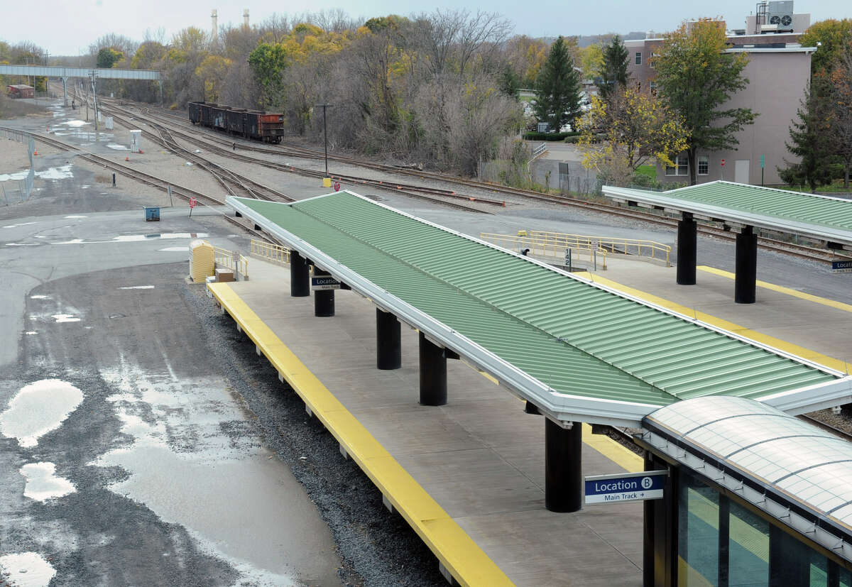 Transit slowly resumes