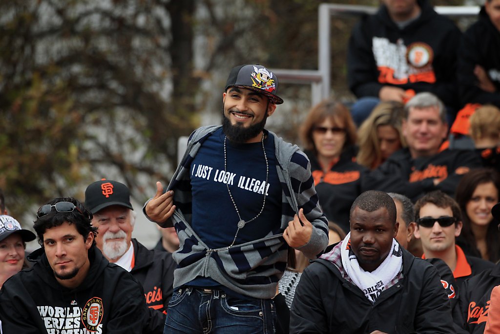 Why Giants' Sergio Romo pitched with kids' autographs on his cap