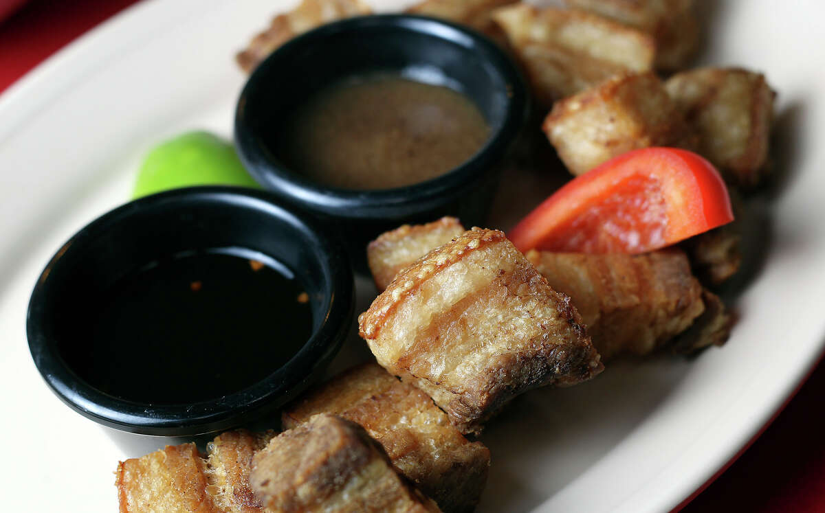 Review Lily's Philippine Restaurant & Bakery