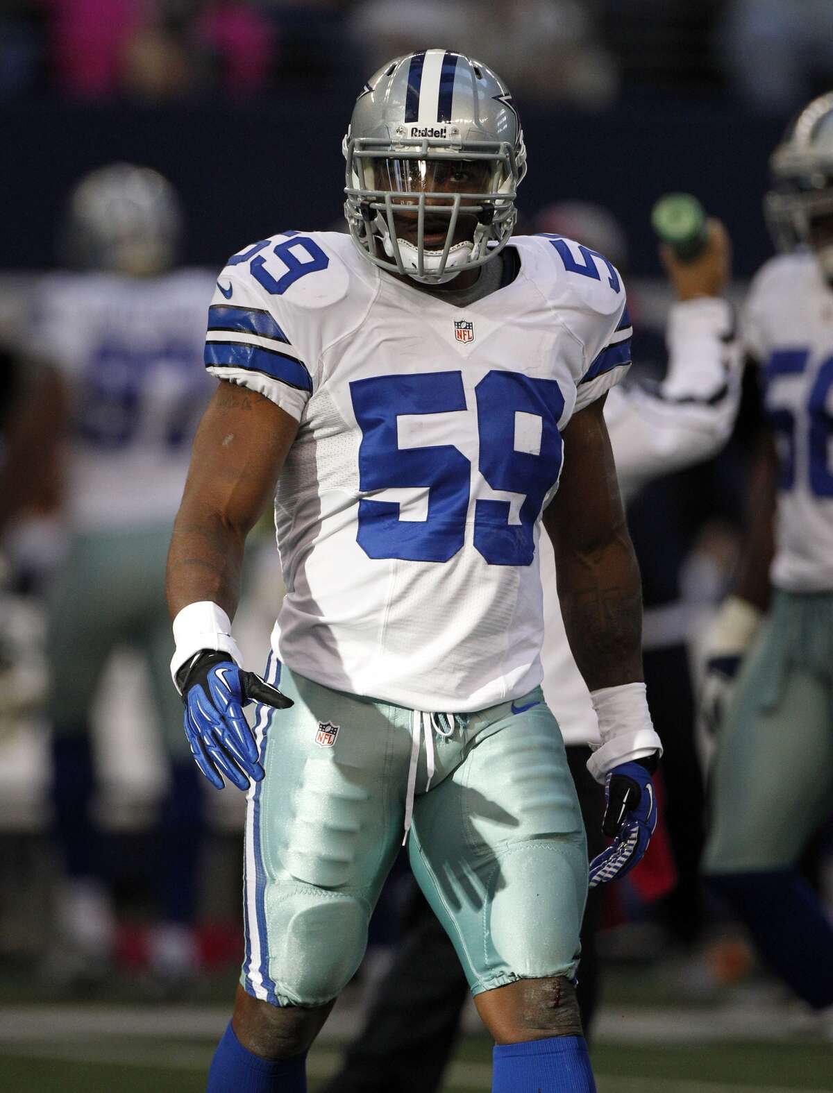 Cowboys linebacker Ernie Sims (59) on the field during the first half against the New York Giants Sunday, Oct. 28, 2012, in Arlington.  (AP Photo/Tony Gutierrez)