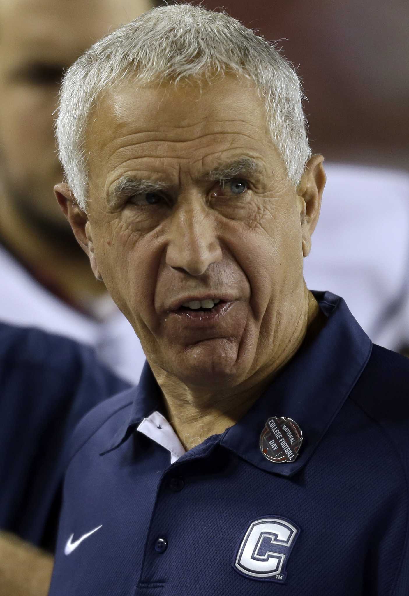 Elsberry UConn's offense sinks to new depths