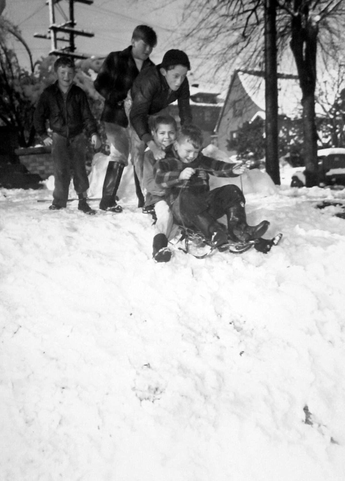 PHOTOS: The 1940s snowstorm that stopped Seattle