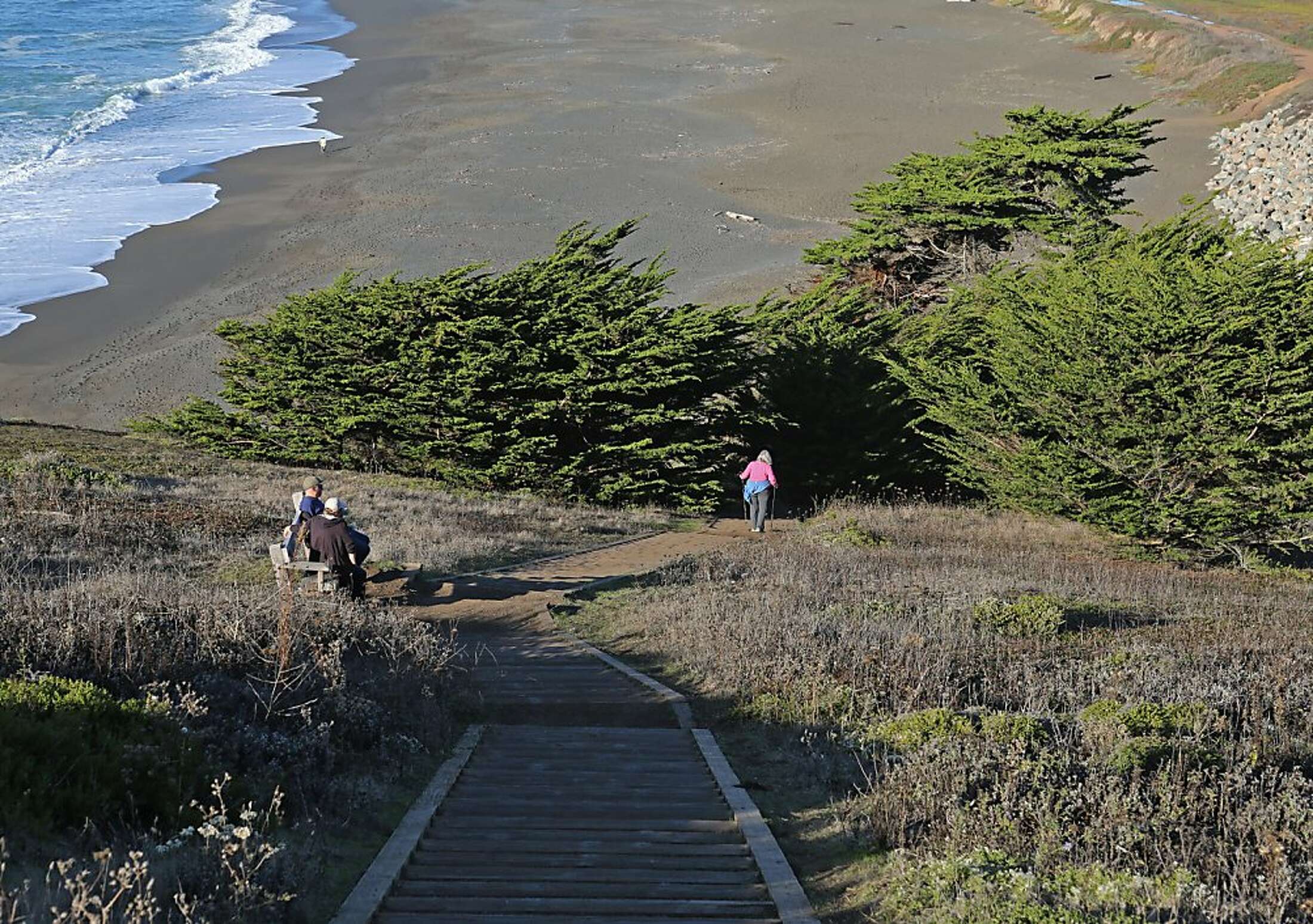 Mori Point hike offers expansive vistas