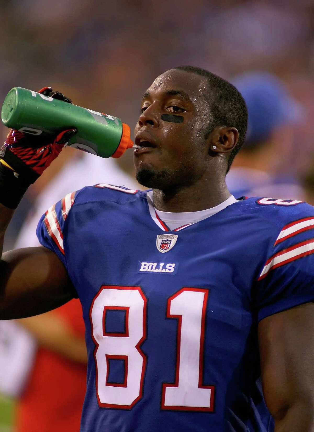 Former Buffalo Bills WR, now 48 years old, scores TD in debut with