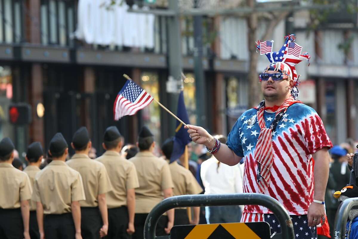 Crowds line up at S.F. veterans parade