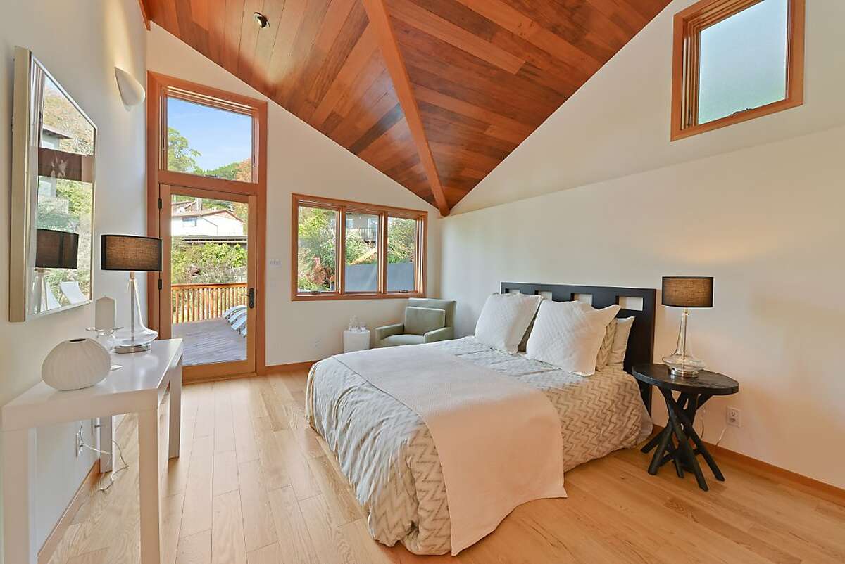 Golden view at Berkeley hills custom home