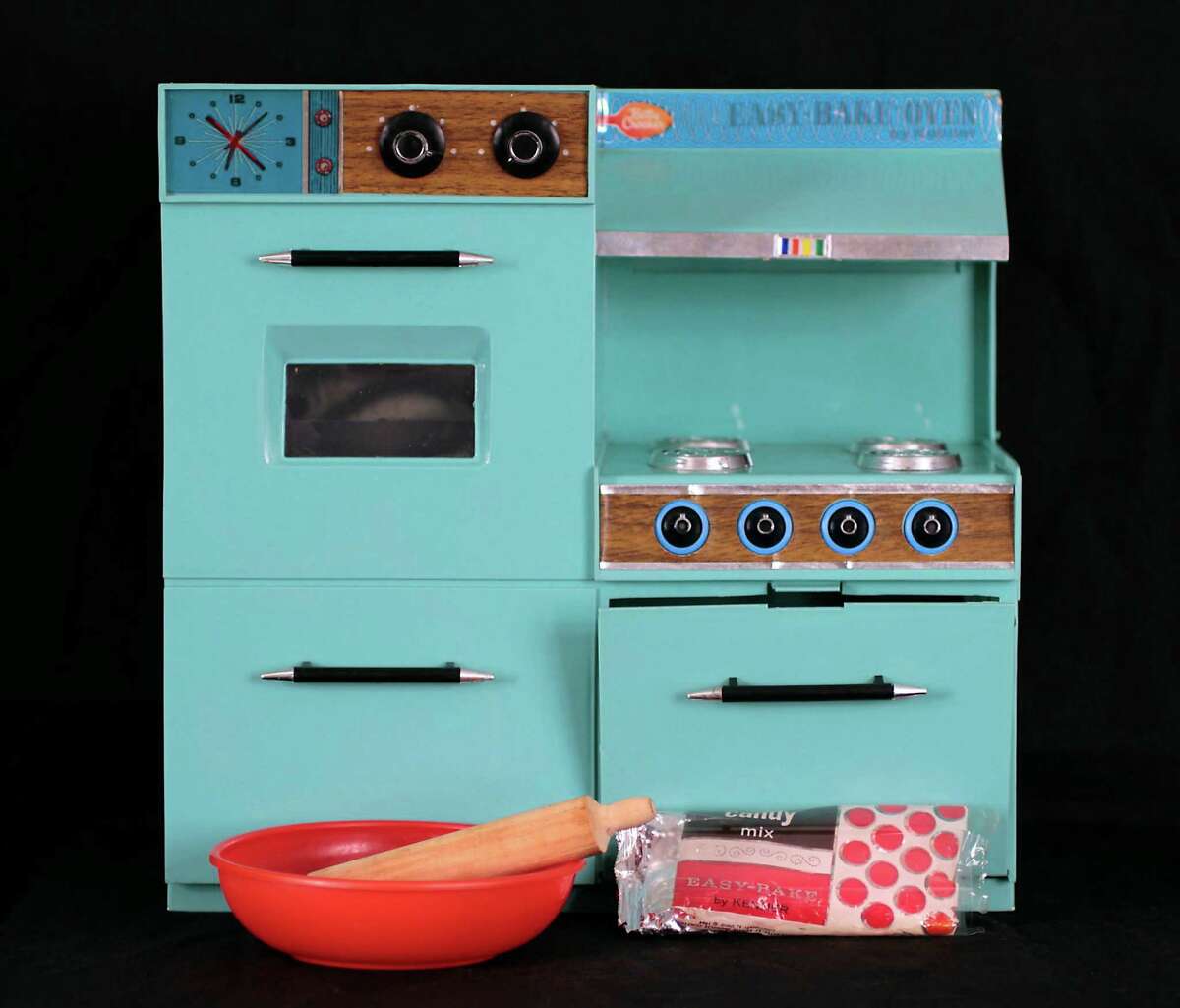 Easy-Bake Oven - The Strong National Museum of Play