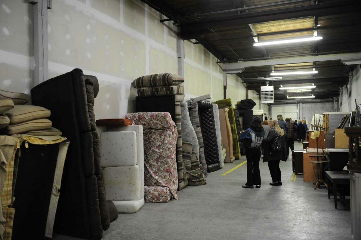 Photos Opening of warehouse