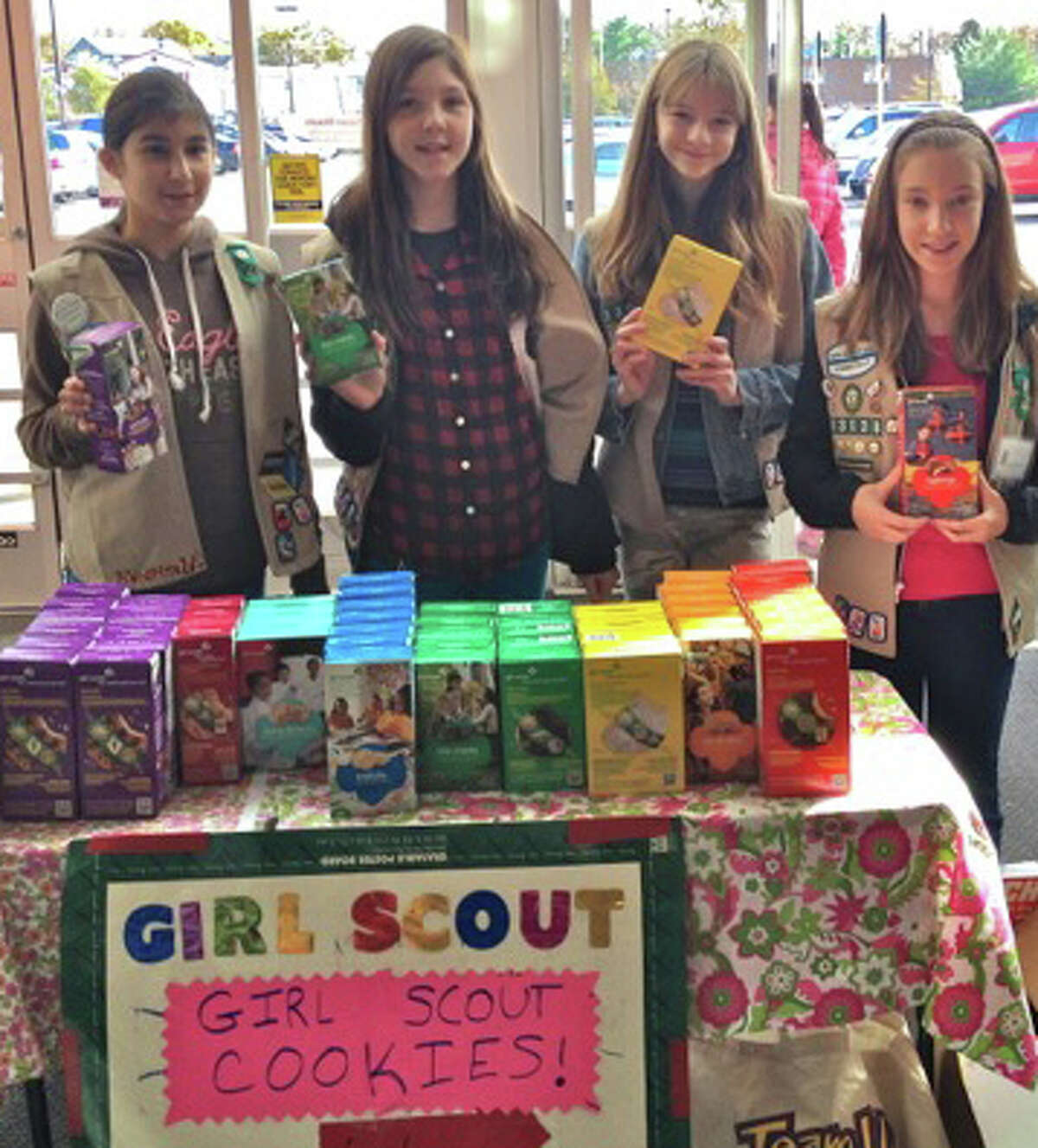 Girl Scouts deliver: A pizza & cookie thank-you to storm rescue, repair ...