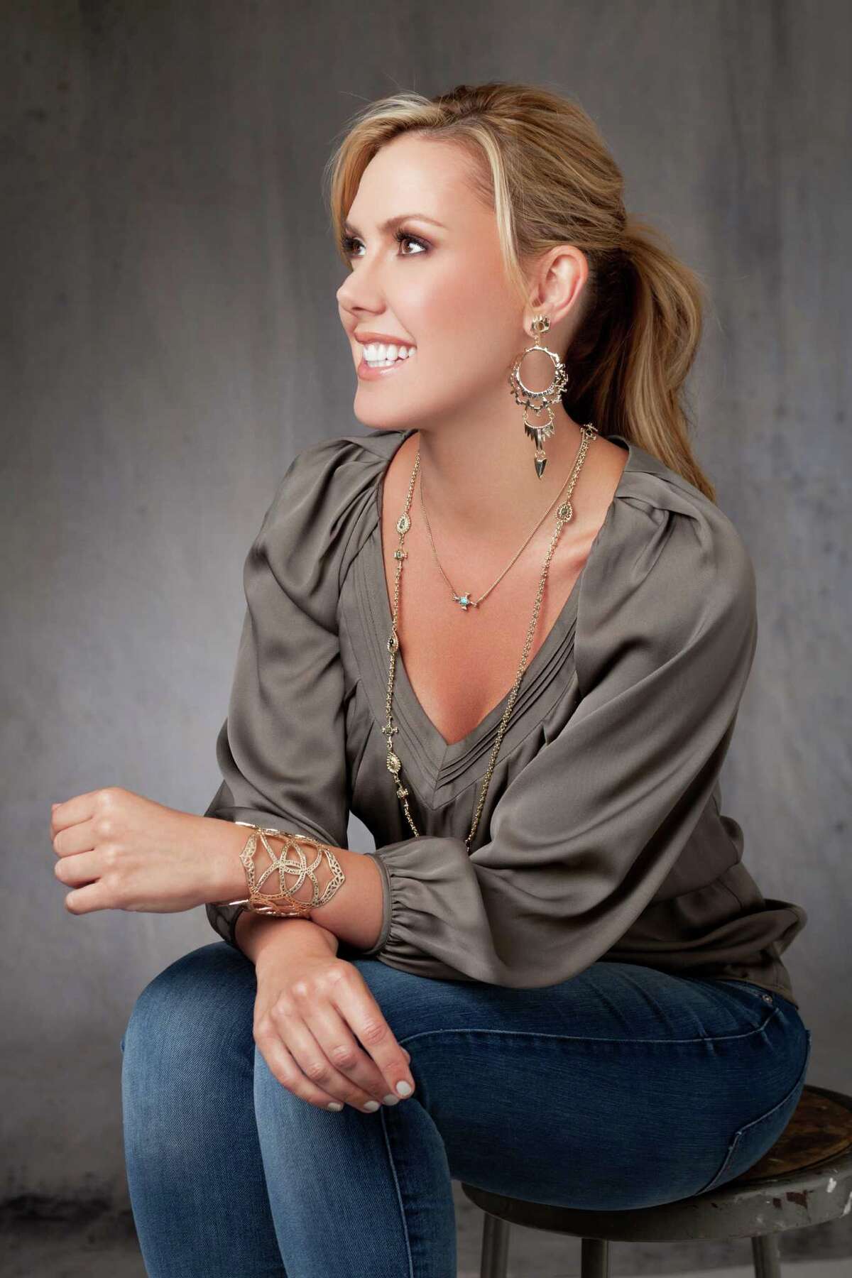 Jewelry designer Kendra Scott opens two new stores