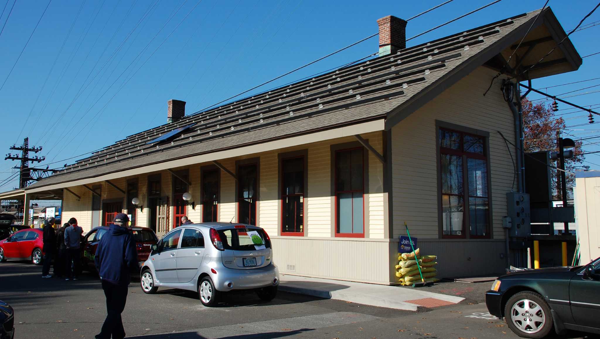 Westport 'plugs' plans for solar hub, electric cars