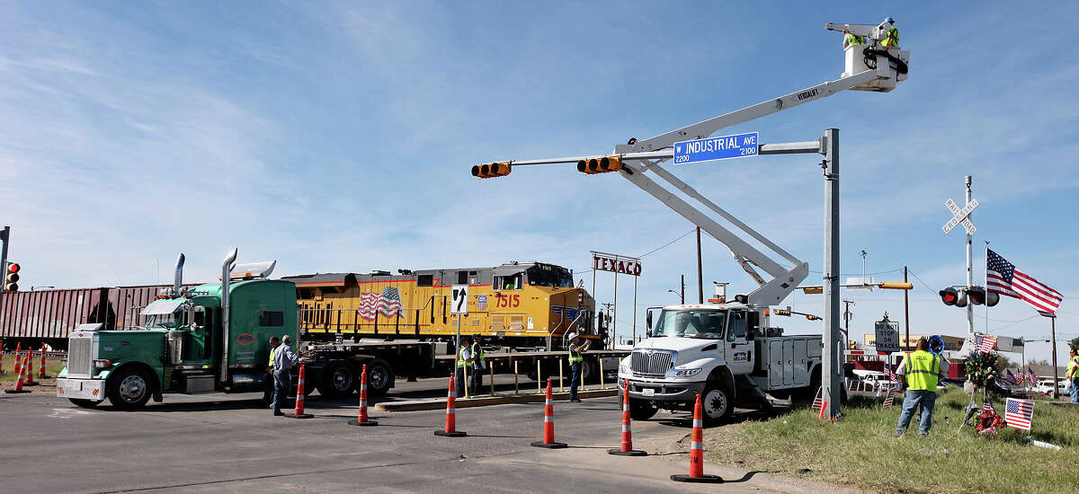 Grand jury to hear Midland train crash case