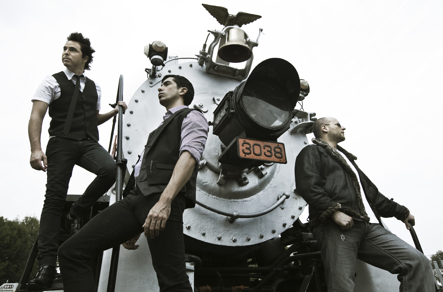 Mexican Techno pop Group Moena Headed To Laredo s Sames Auto Arena