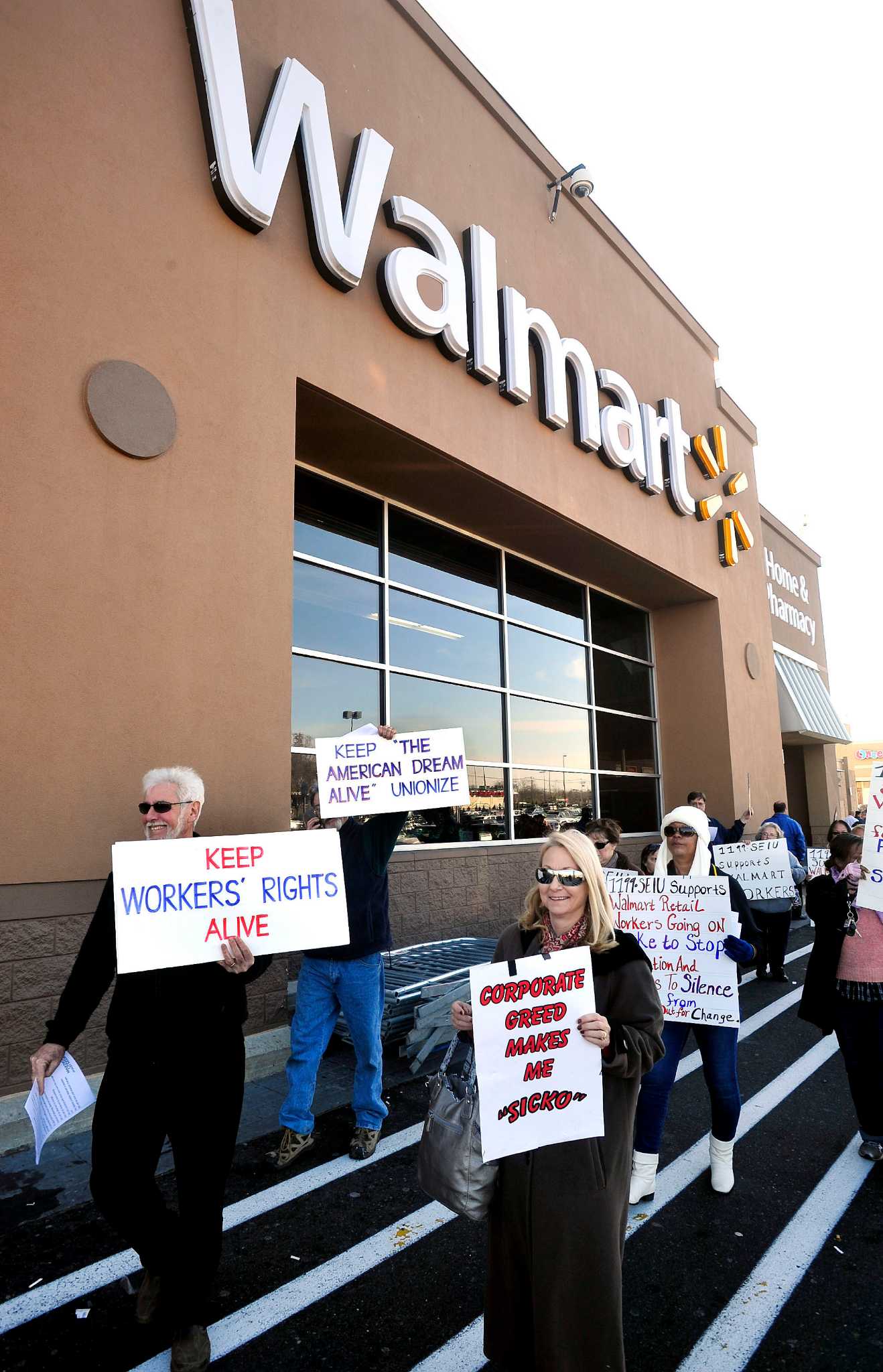 Walmart will close one of 2 Norwalk stores in November