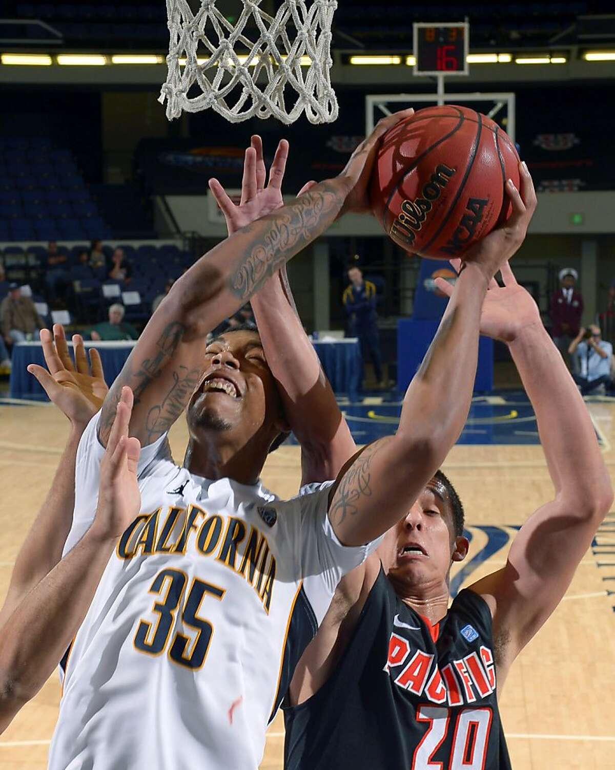 Cal (60) beats Pacific, wins tourney