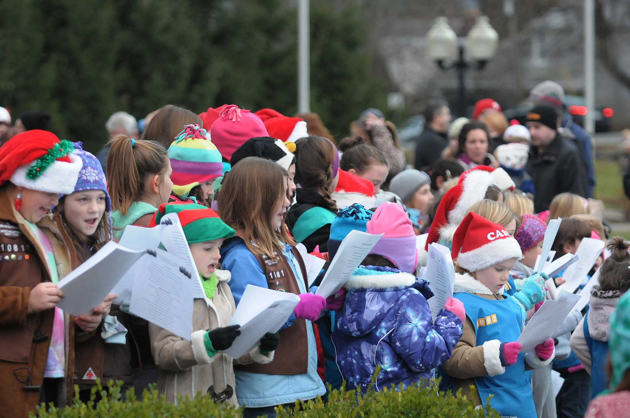 Loudonville lights Christmas tree for 2012 holiday season