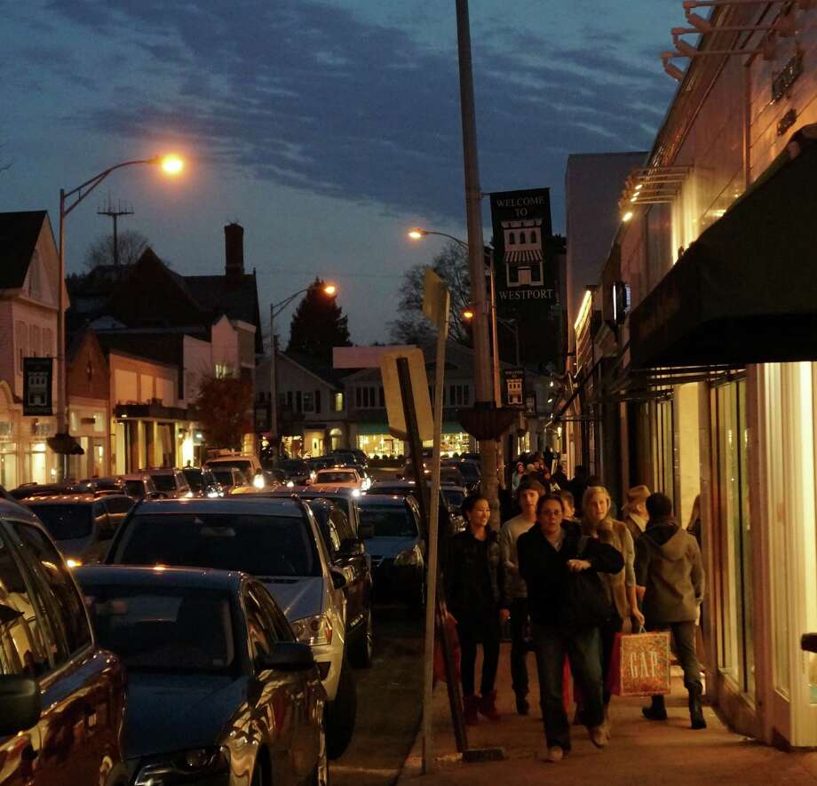 Despite floodclosed stores, holiday shoppers buoyant in downtown