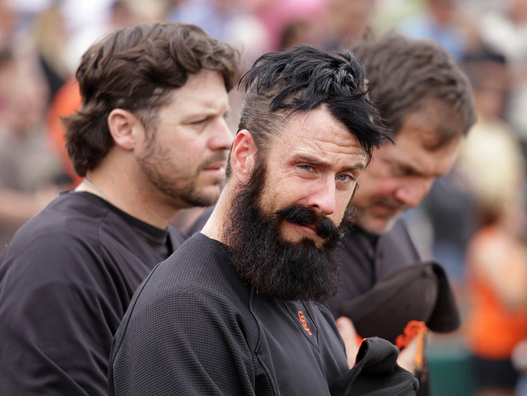 Ex-MLB closer Brian Wilson re-emerges, beardless and on a British car show