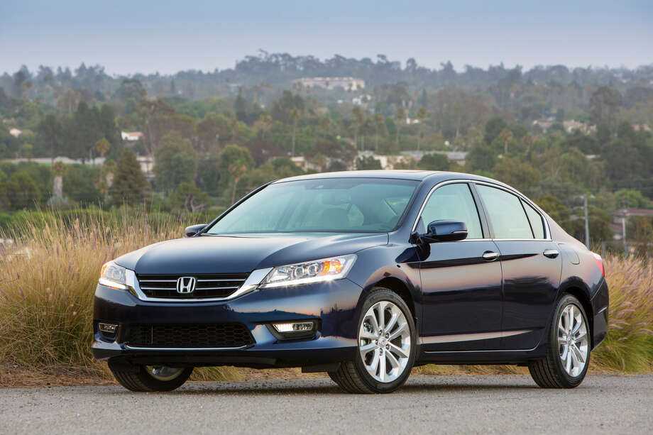 Honda Rebound Aided As Consumer Reports Recommends Accord Sfgate Better The 2017 Honda Accord Gets Fuel Economy Than It Did 20 Years Ago