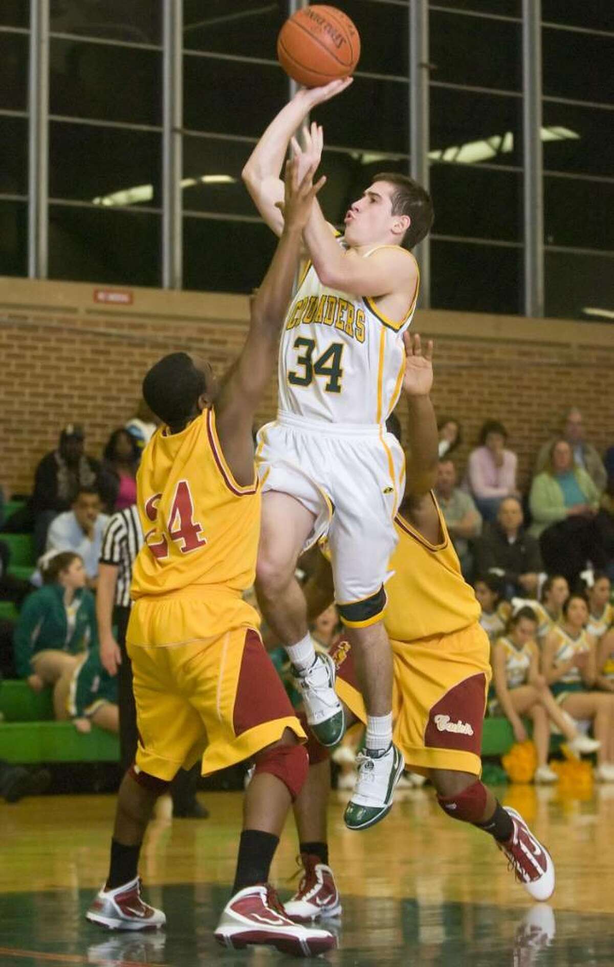 Trinity Catholic Stuns St Joseph On Boykin s 50 foot Shot At Buzzer