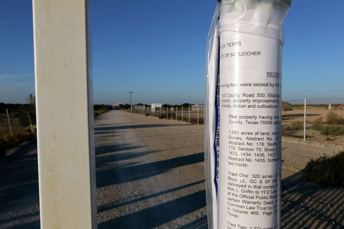 Polygamist sect leader Warren Jeffs hospitalized in Texas
