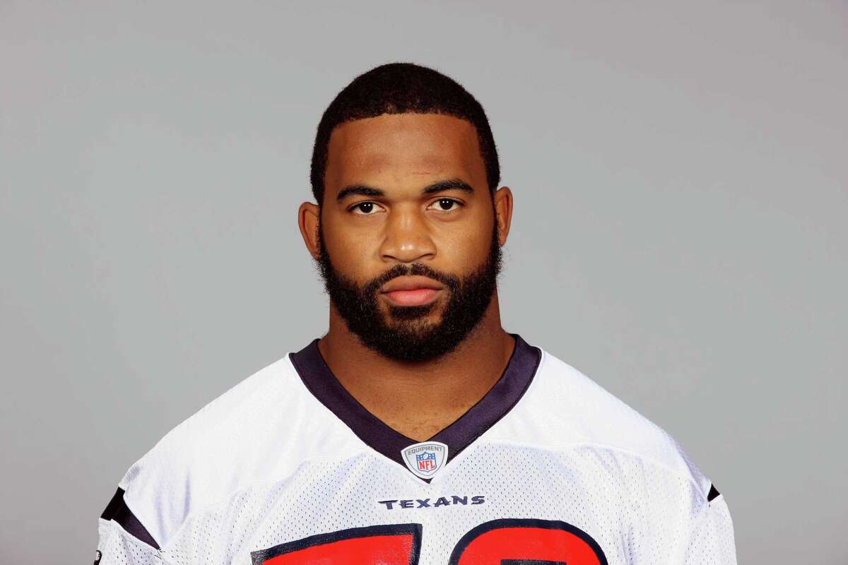 Bears sign former Texans LB Darryl Sharpton