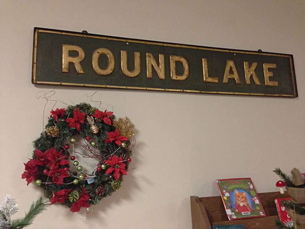 Photos Festival of Trees in Round Lake