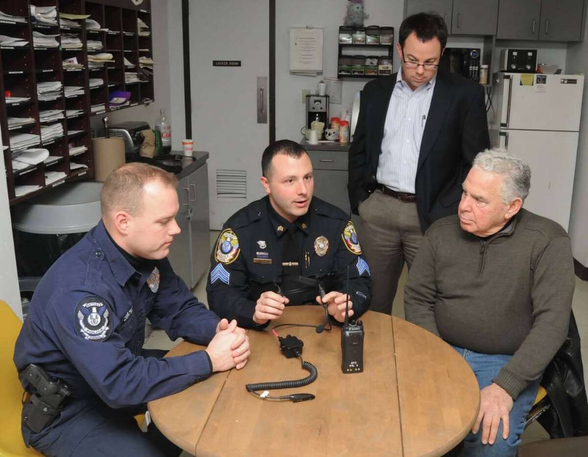 Bethel police get hightech headsets for crisis calls