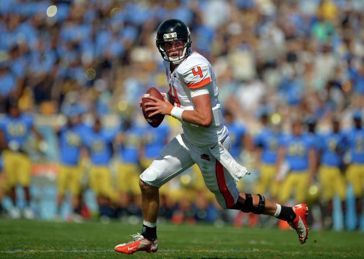 Oregon State quarterback Sean Mannion gets set to pass during the second half of their NCAA college football game against UCLA, Saturday, Sept. 22, 2012, in Pasadena, Calif. Oregon State won 27-20. (AP Photo/Mark J. Terrill)