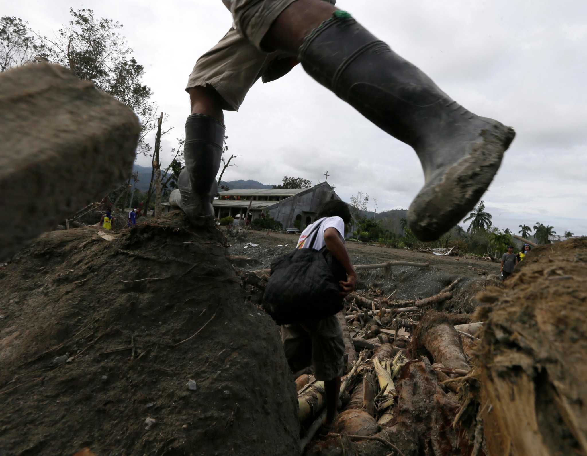 Death Toll From Philippine Typhoon Climbs Past 500