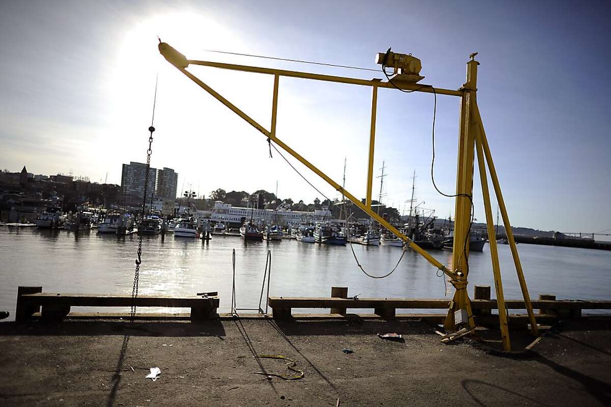 Price dispute keeps crab boats idled