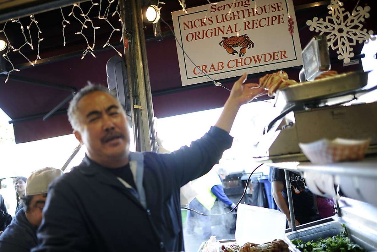 Price dispute keeps crab boats idled