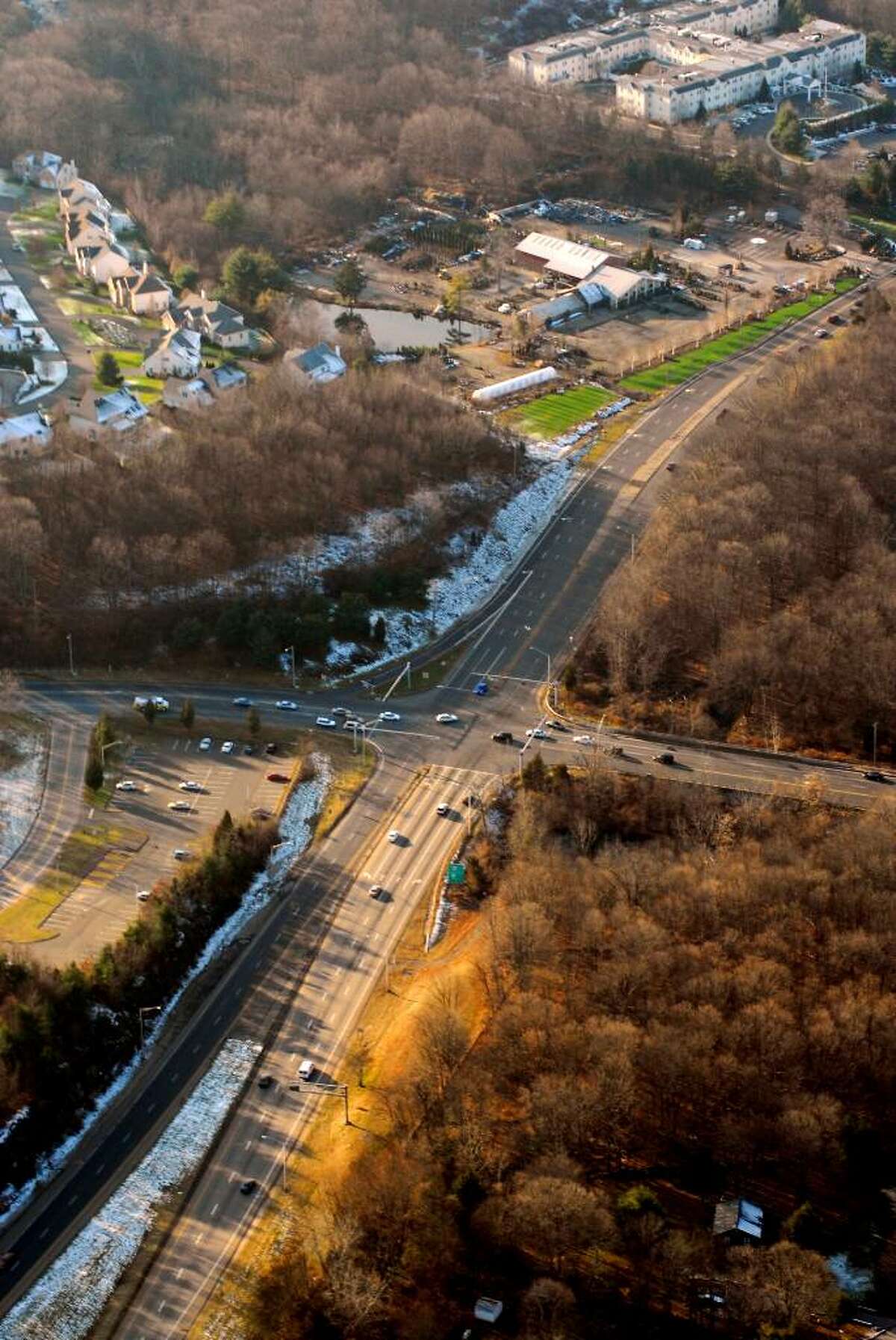 A look at Route 25 expressway where ends abruptly on the Monroe/Trumbull border. Route 25 runs from Bridgeport to Newtown, a long connection for I-95 and I-84. Aerial photo by Morgan Kaolian/AEROPIX