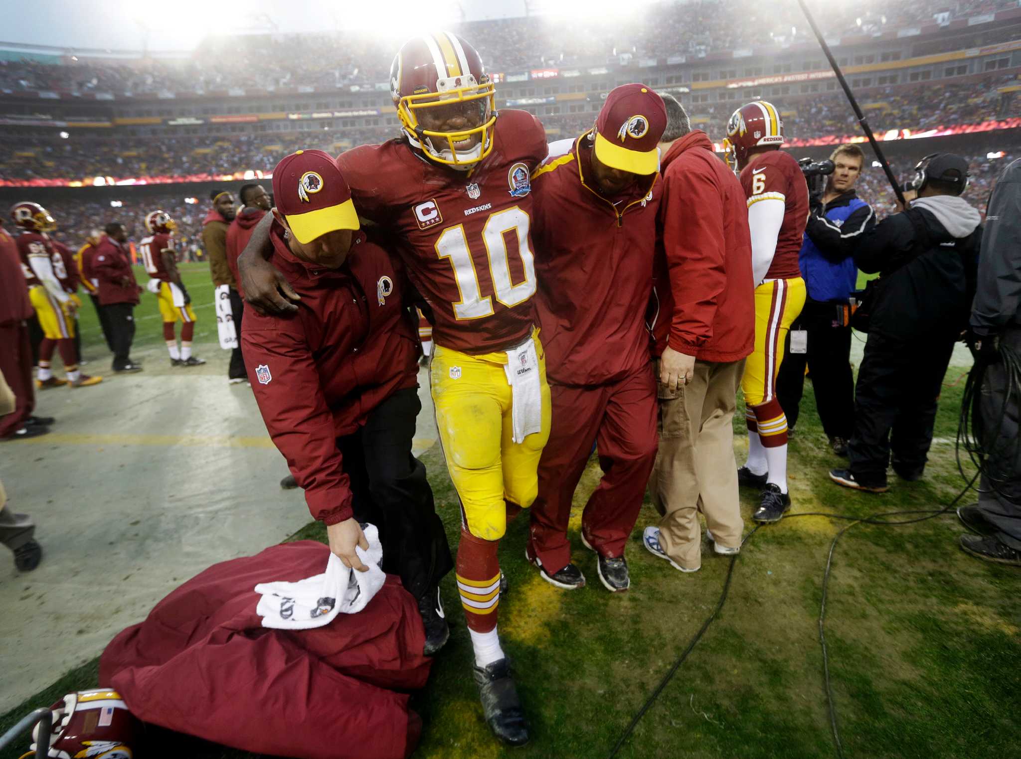 RG3's knee injury not as bad as Redskins feared