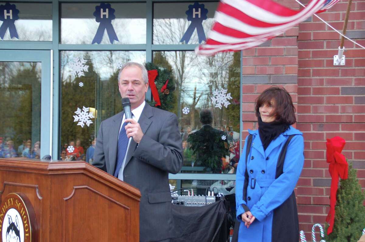 Darien's Hindley School relishes Blue Ribbon status