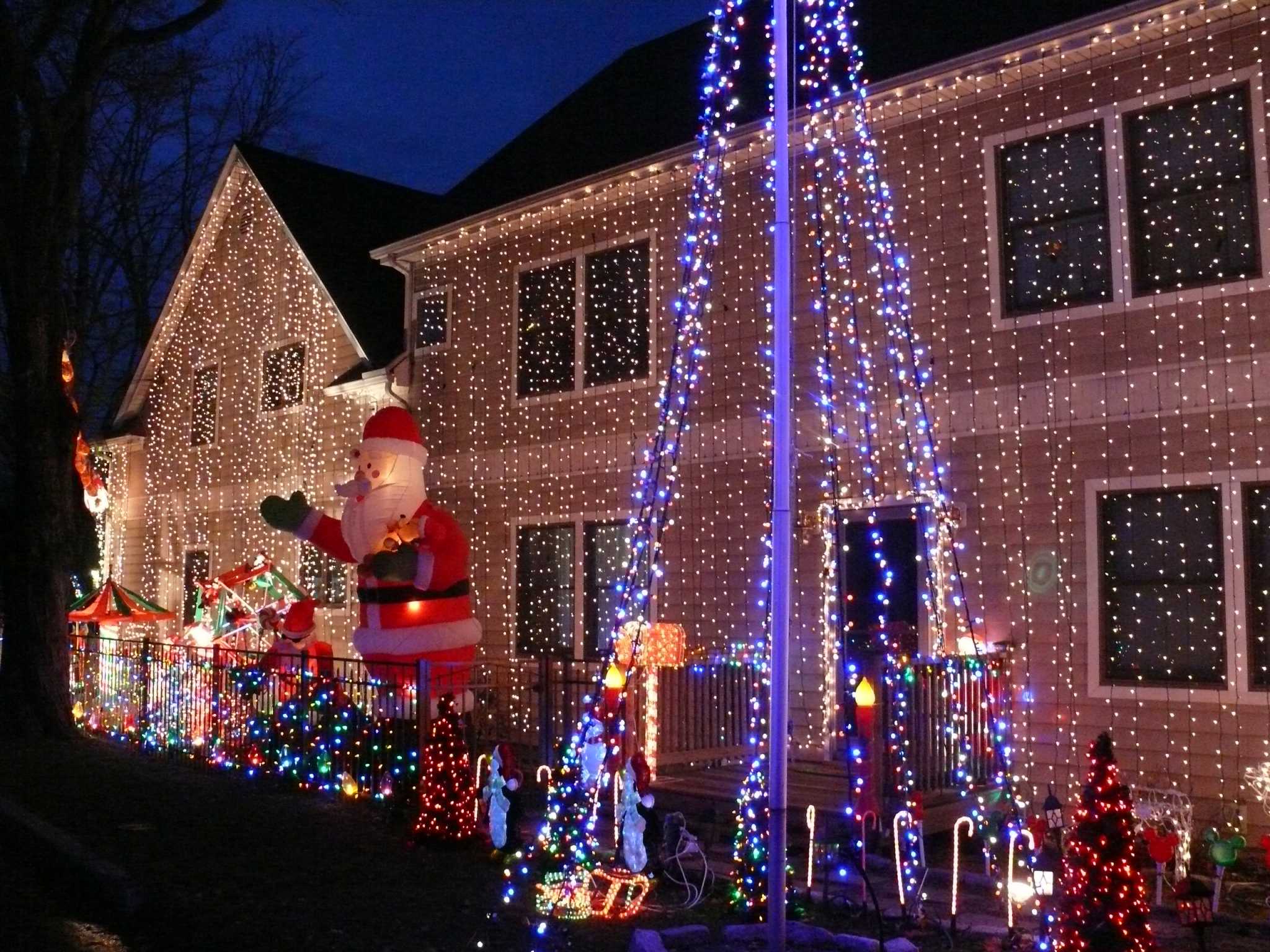 Lights making Fairfield's Christmas season bright