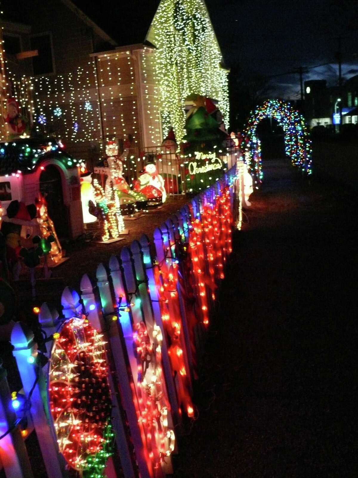 Lights making Fairfield's Christmas season bright