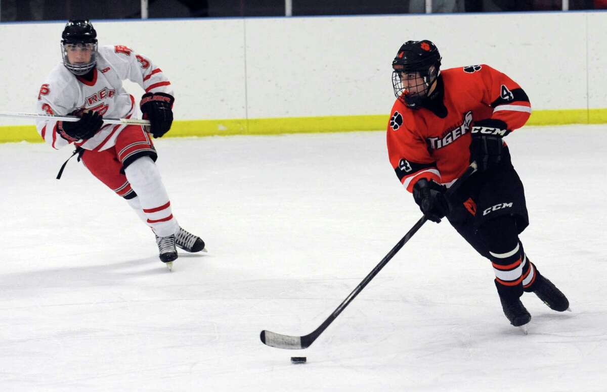 Fairfield Prep beats Ridgefield 6-1 in hockey