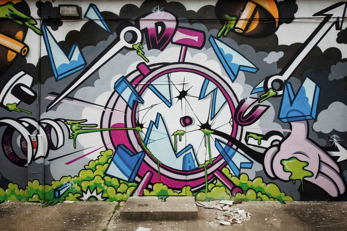 An outdoor mural at Kingspoint Mullet is Houston's largest graffiti mecca and art space and is run by Southern Artists Foundation, a nonprofit organization that works to help autistic children, Tuesday, Dec. 4, 2012, in Houston. ( Michael Paulsen / Houston Chronicle )