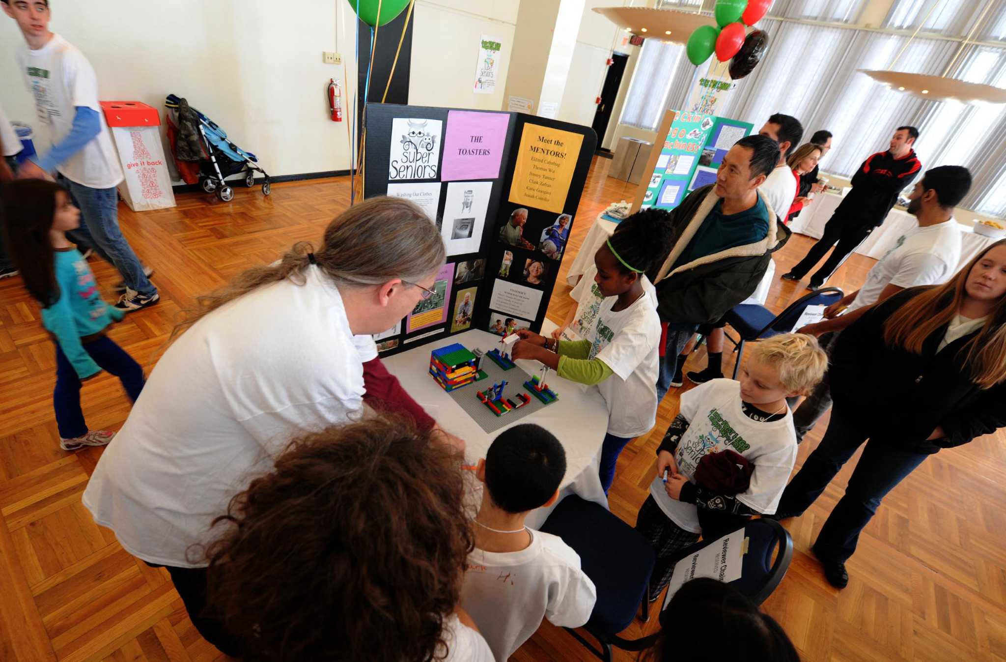 Photos: Minds at work