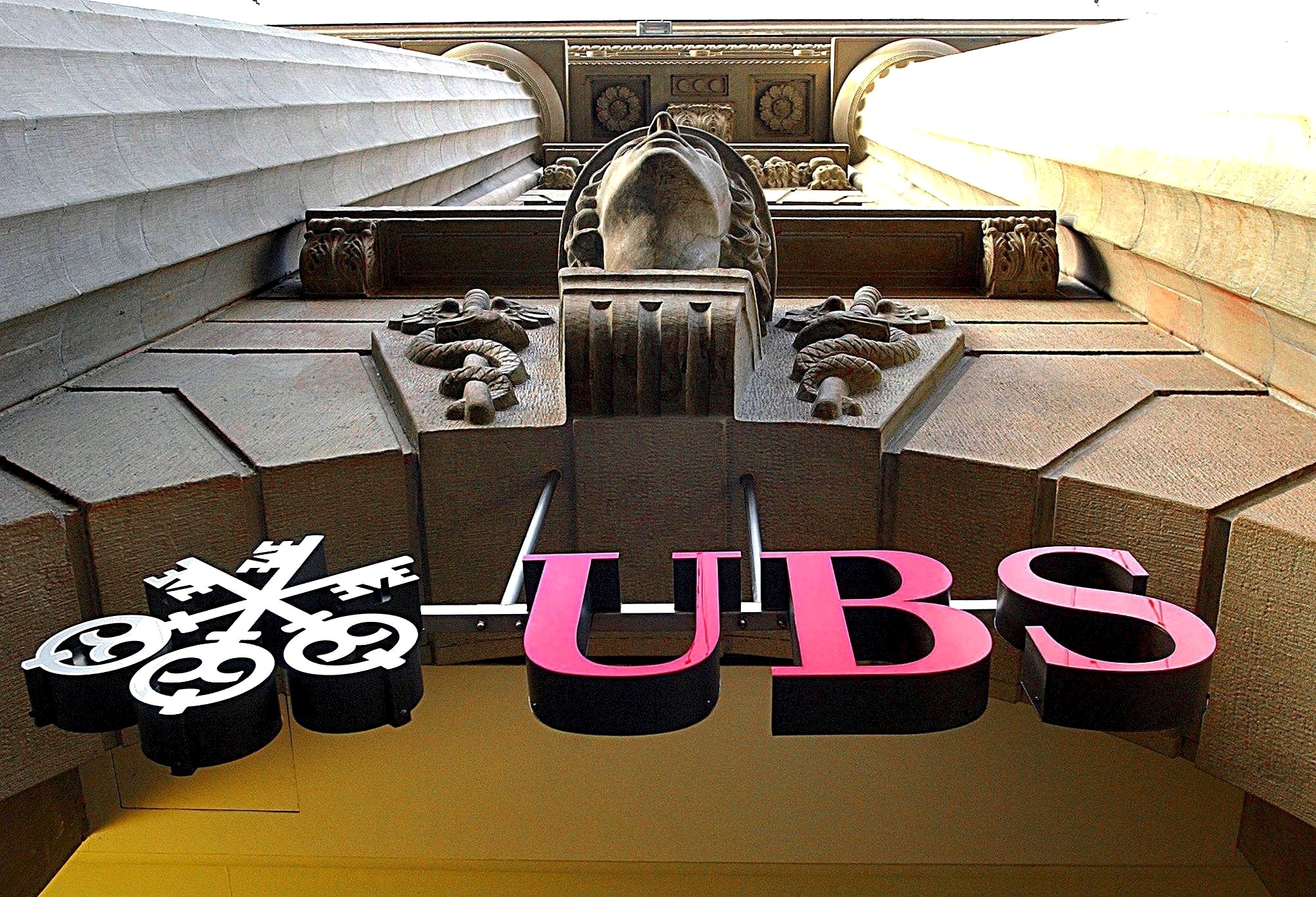 Ubs To Pay 15 Billion Over Rate Rigging Scandal 7809