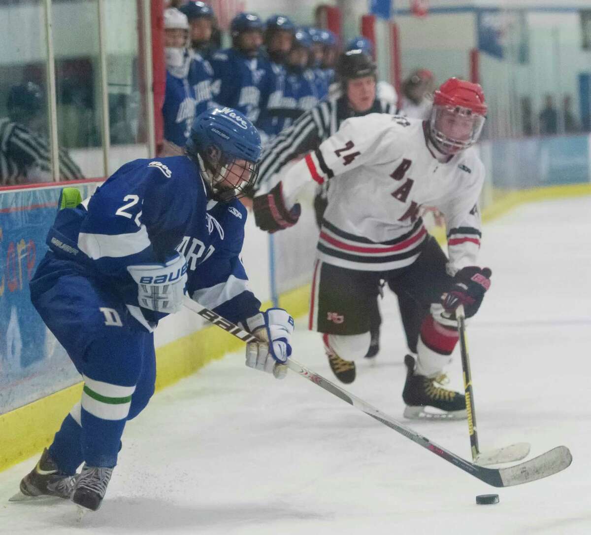 Goalies shine in scoreless tie between Darien, New Canaan boys