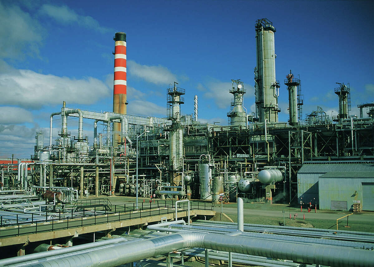 Valero Energy Corp. has gotten Commerce Department approval to ship crude oil from the Gulf Coast to its 265,000-barrel-a-day Jean Gaulin Refinery in Levis, Quebec, shown here. Source: Courtesy of Valero Energy Corp.