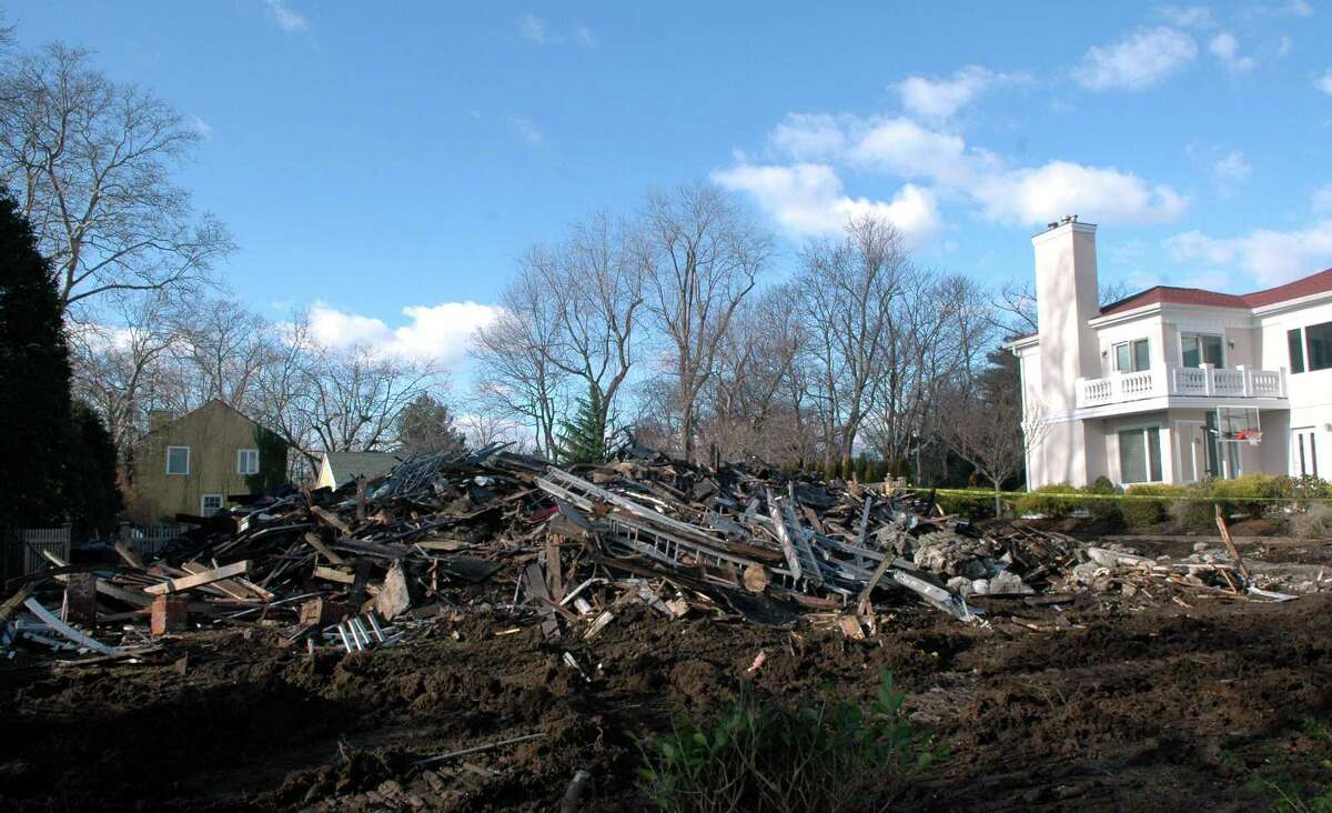 Father reaches settlement in Stamford Christmas Day fire