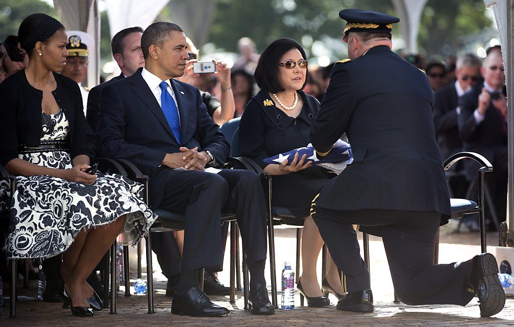 Senators attend Inouye funeral in Hawaii