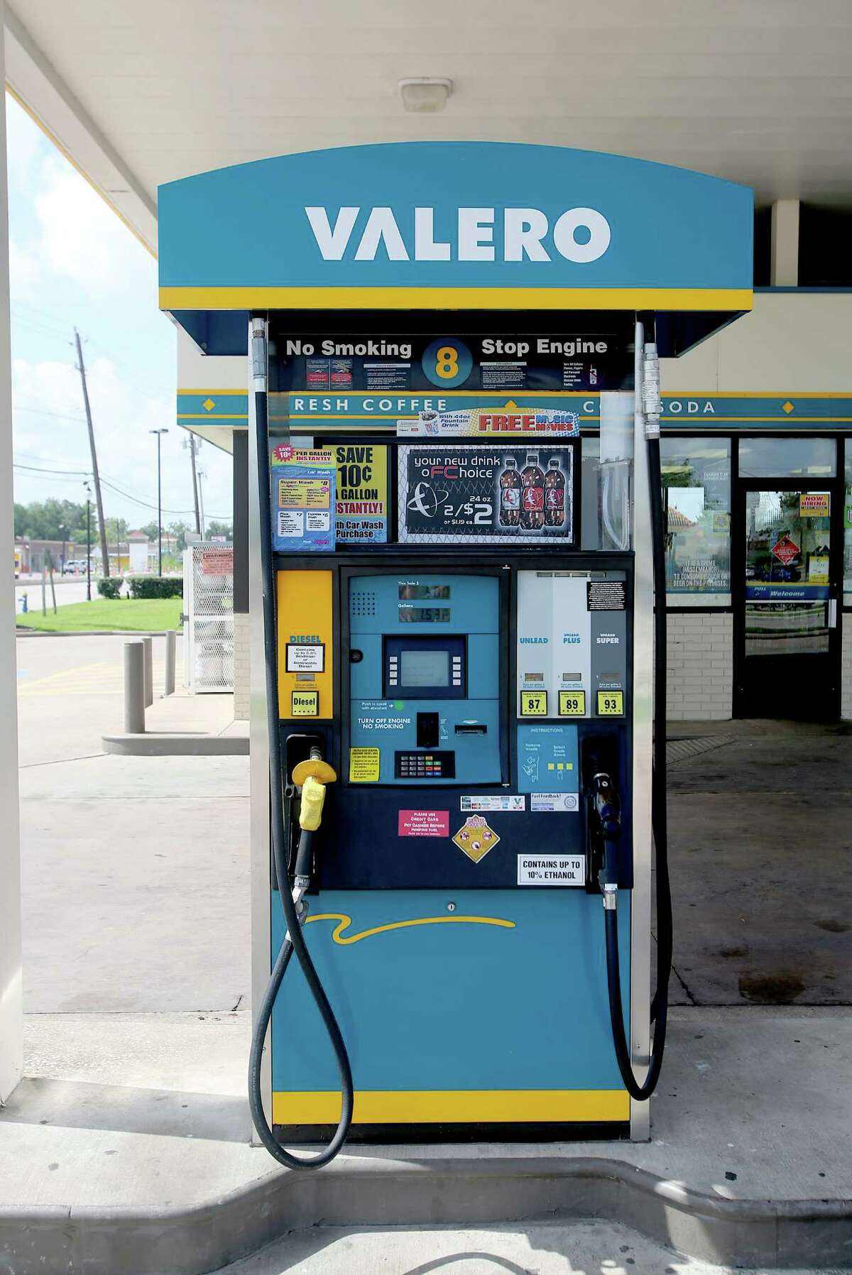 valero gas station college station tx