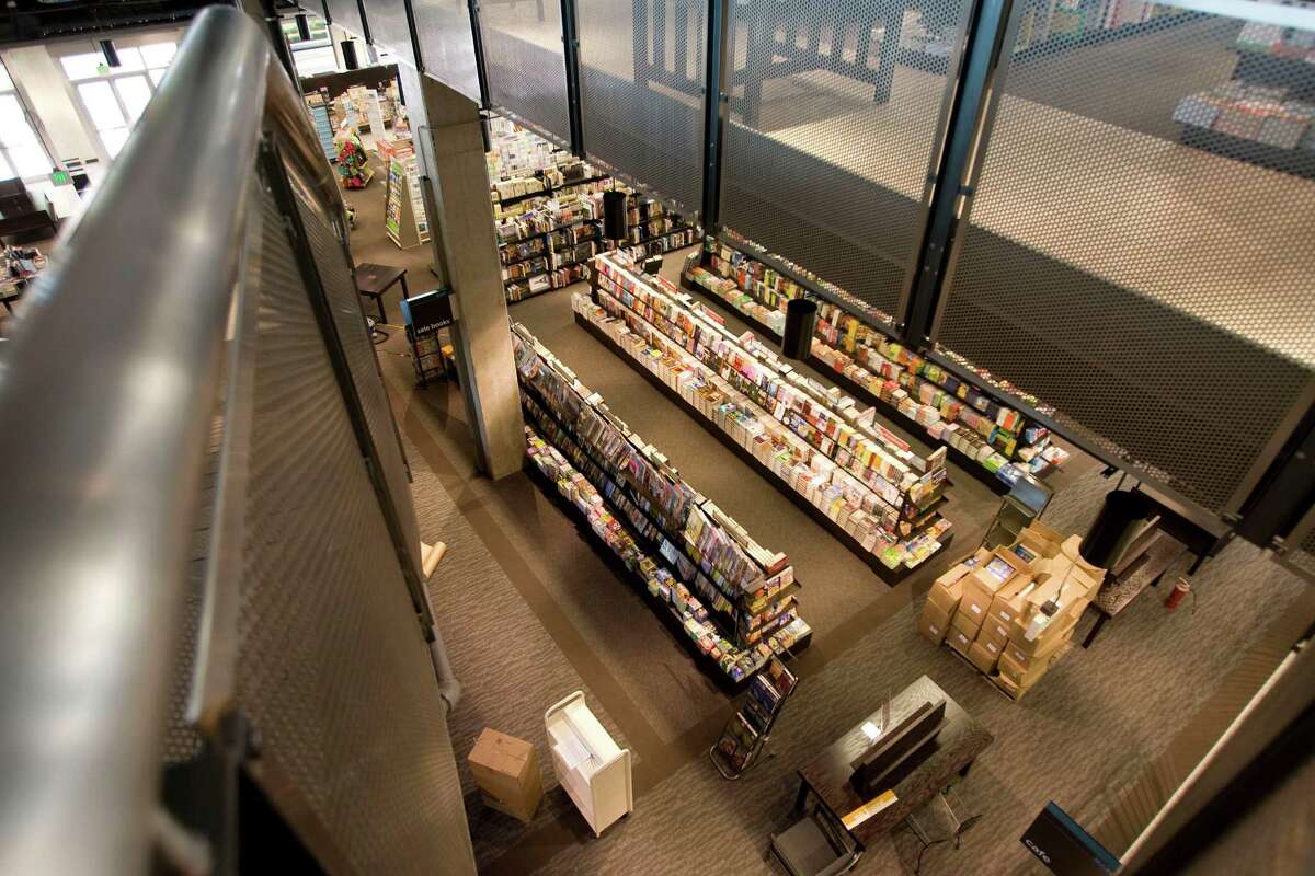 BooksAMillion closes in downtown Pavilions